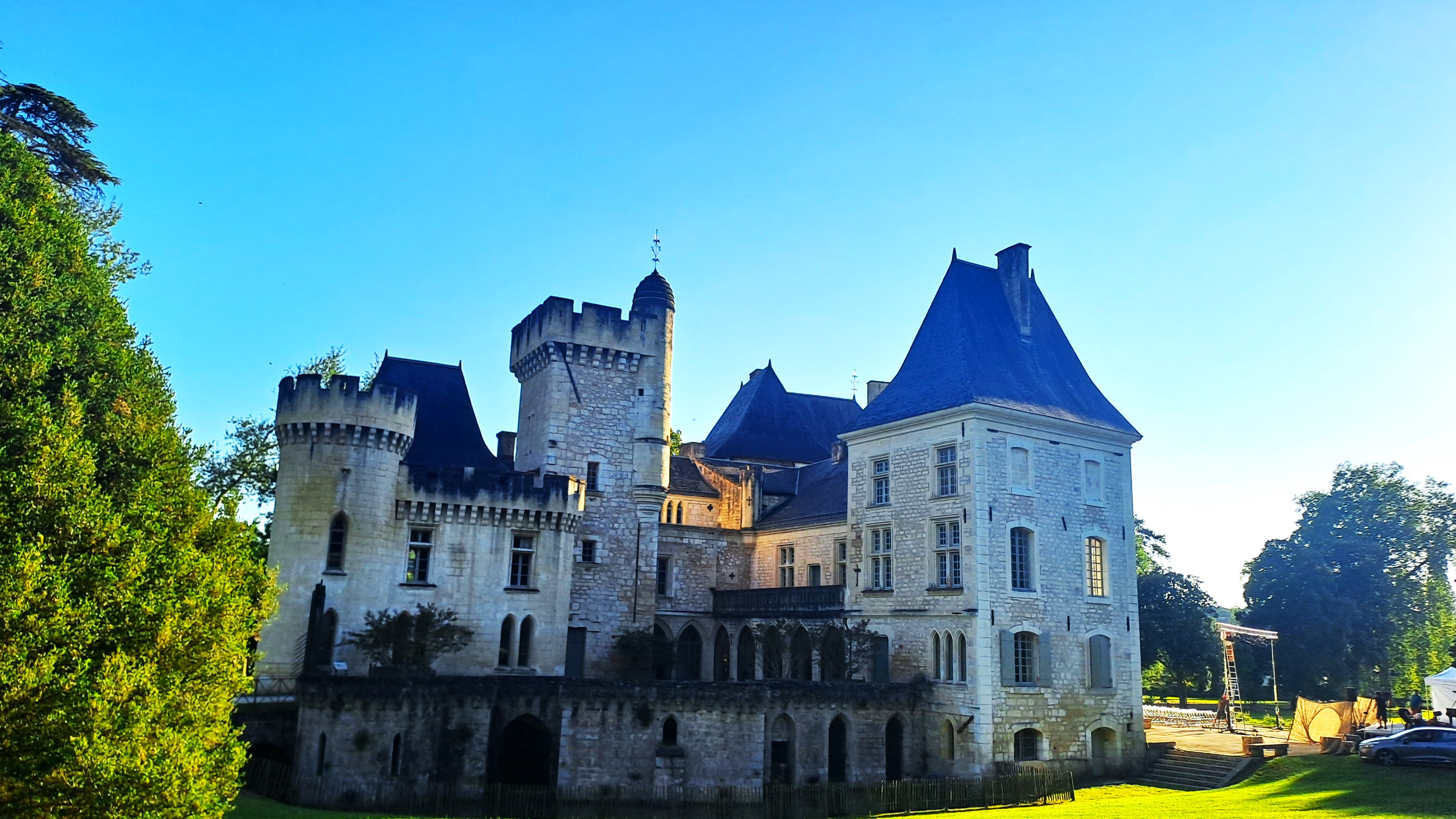 France, Perigord, castles, travel, bucket list, Bourdeilles, ultimate bucket list travel, bucket list european destinations